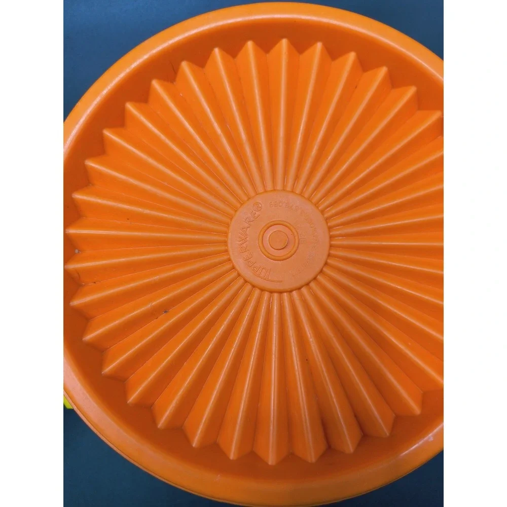 Vintage Tupperware Snack Bowls With Lids  1970s USED Made In USA 10oz MISMATCHED